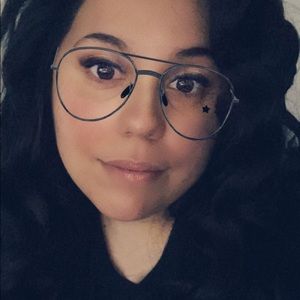 Meet your Posher, Zoraida